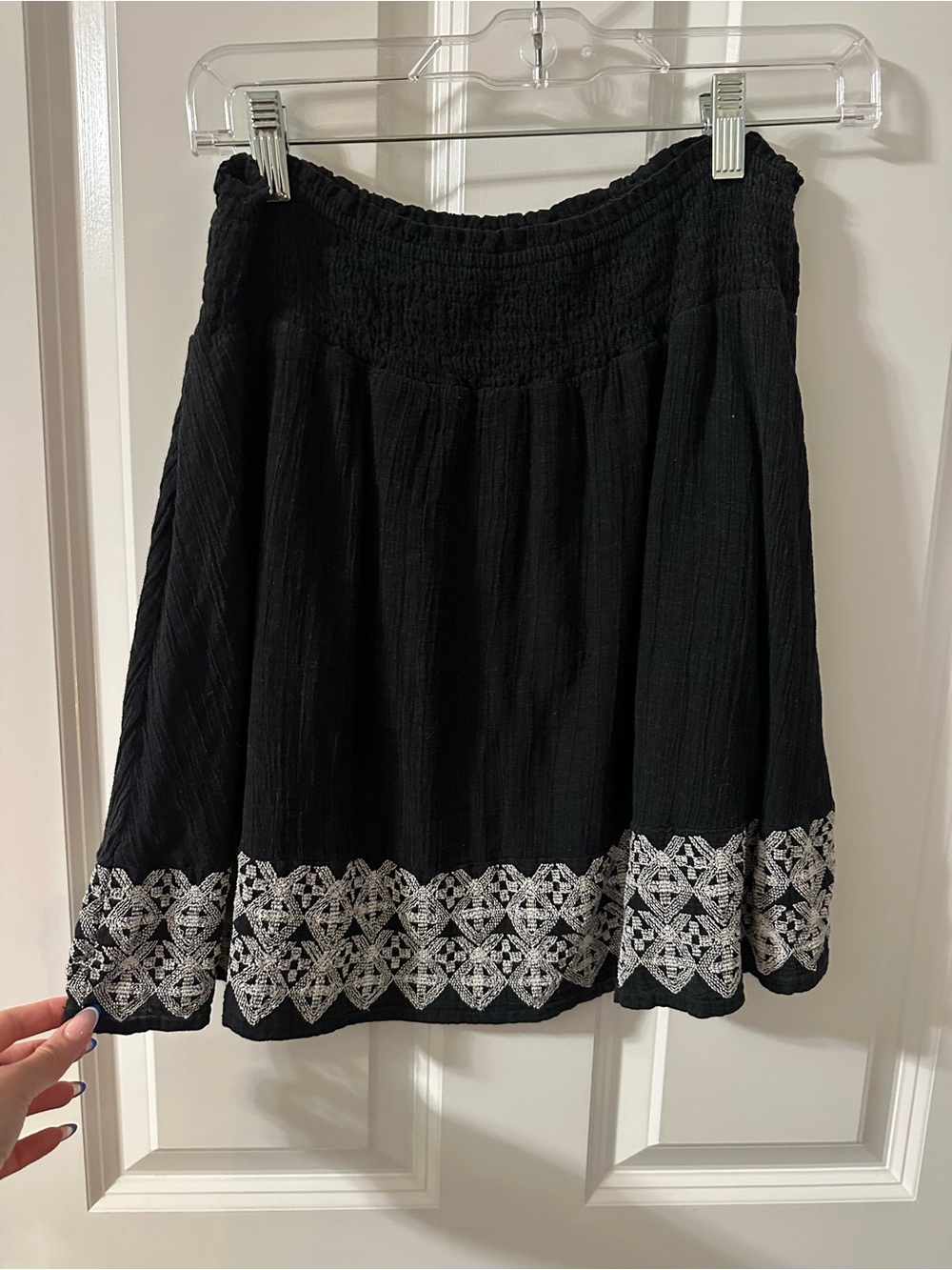Old Navy Black Mini Skirt with White Embroidered Hem